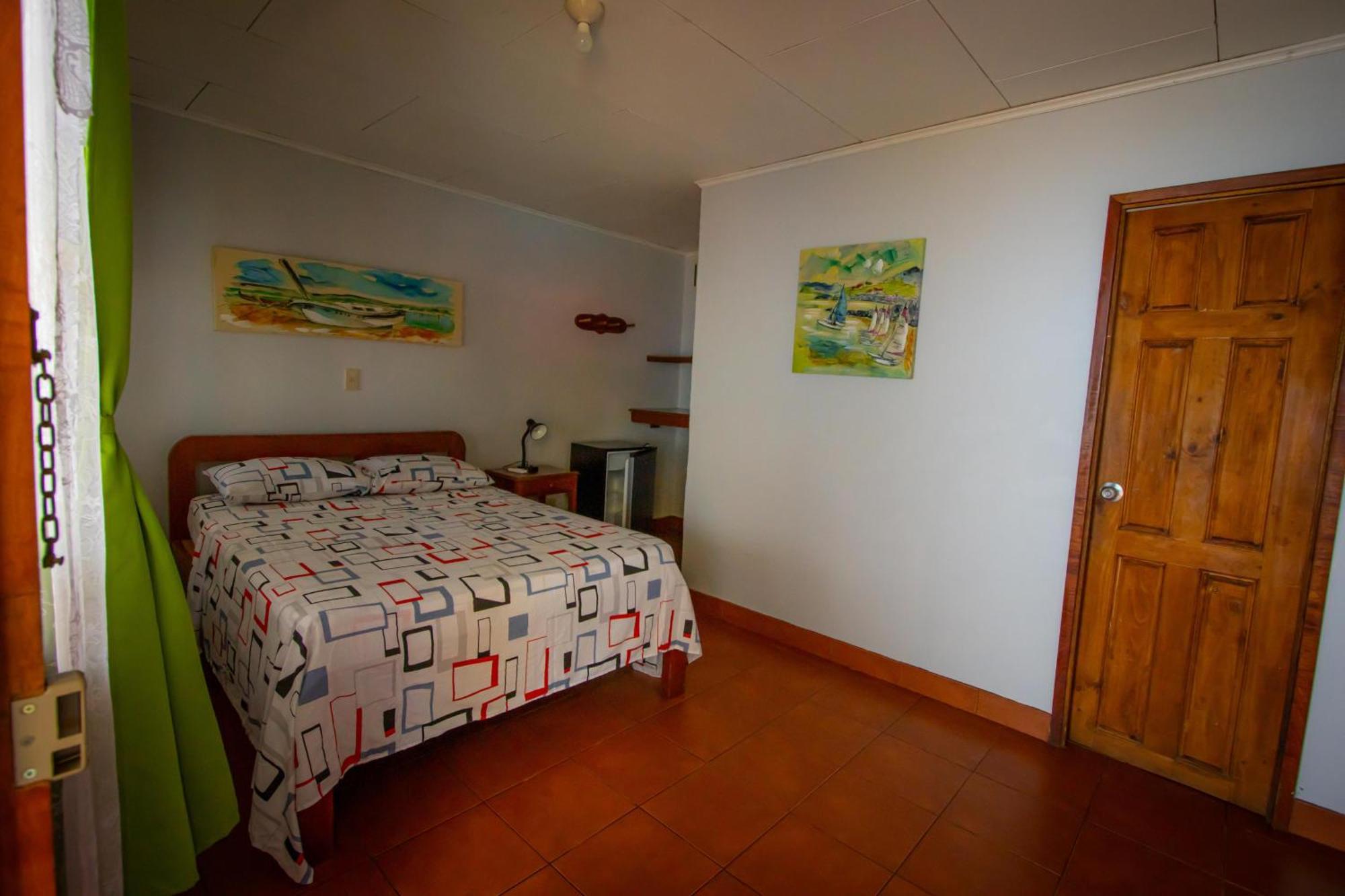 Hotel Marielos Tamarindo Exteriör bild