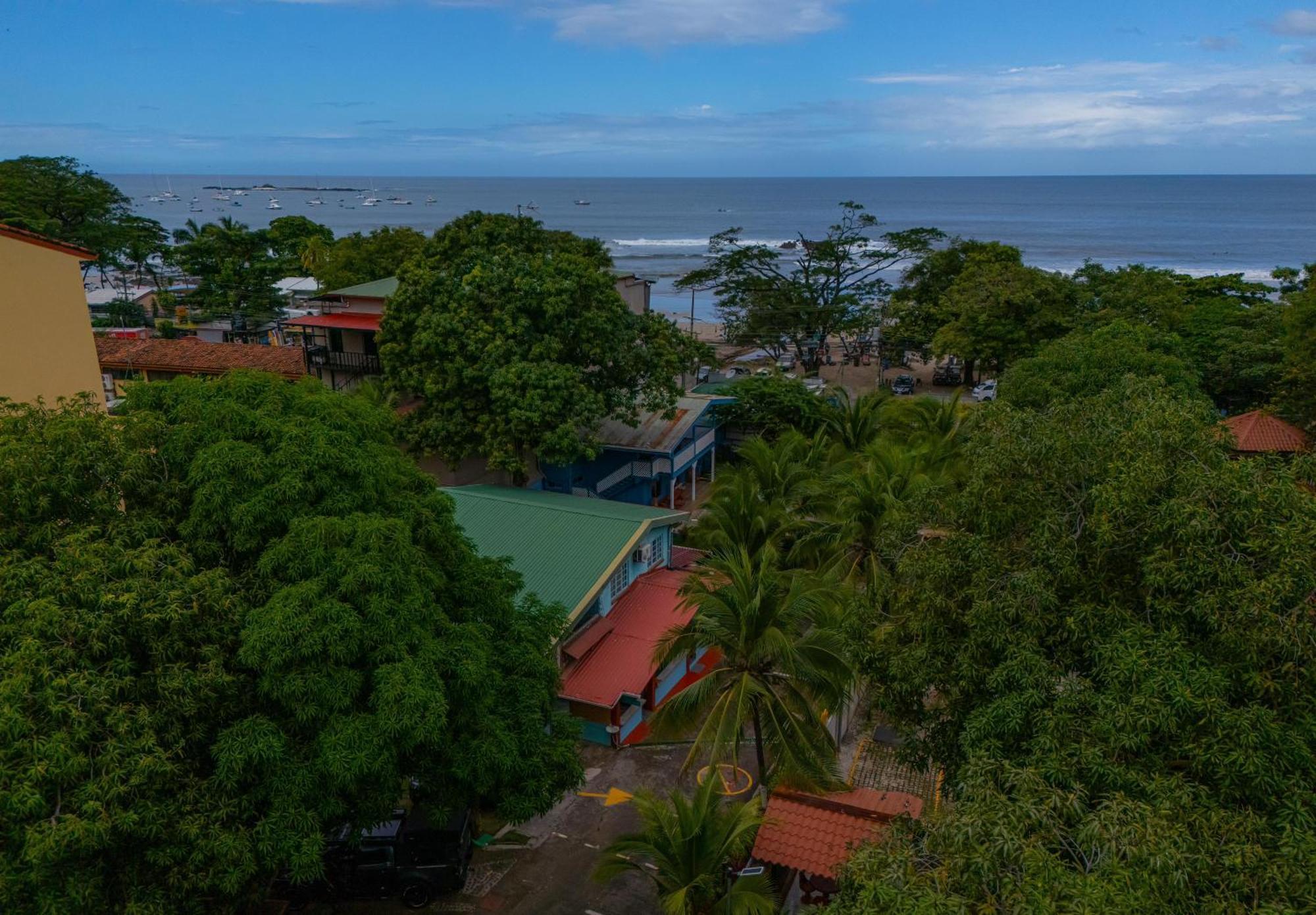 Hotel Marielos Tamarindo Exteriör bild